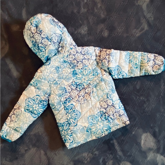 Like-new lined puffer coat - Picture 6 of 7